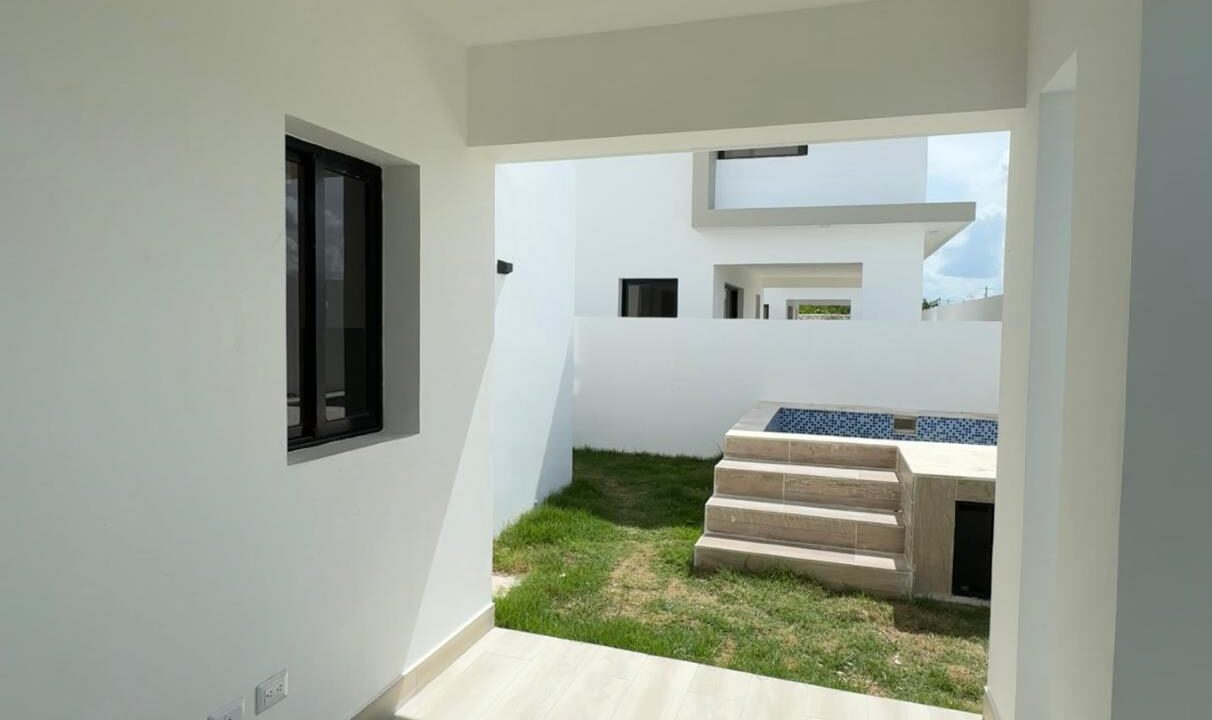 WhatsApp Image 2024-05-30 at 5.53.32 PM (2)